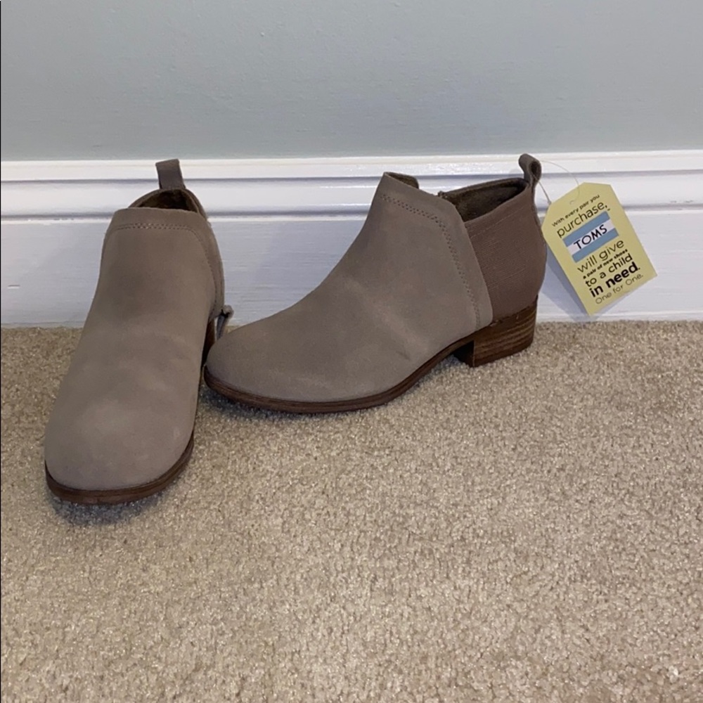 NWT TOMS Ankle Booties Boots